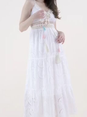 NWT Original Boutique White Eyelet Bohemian Dress with Tassel Detail Size Large